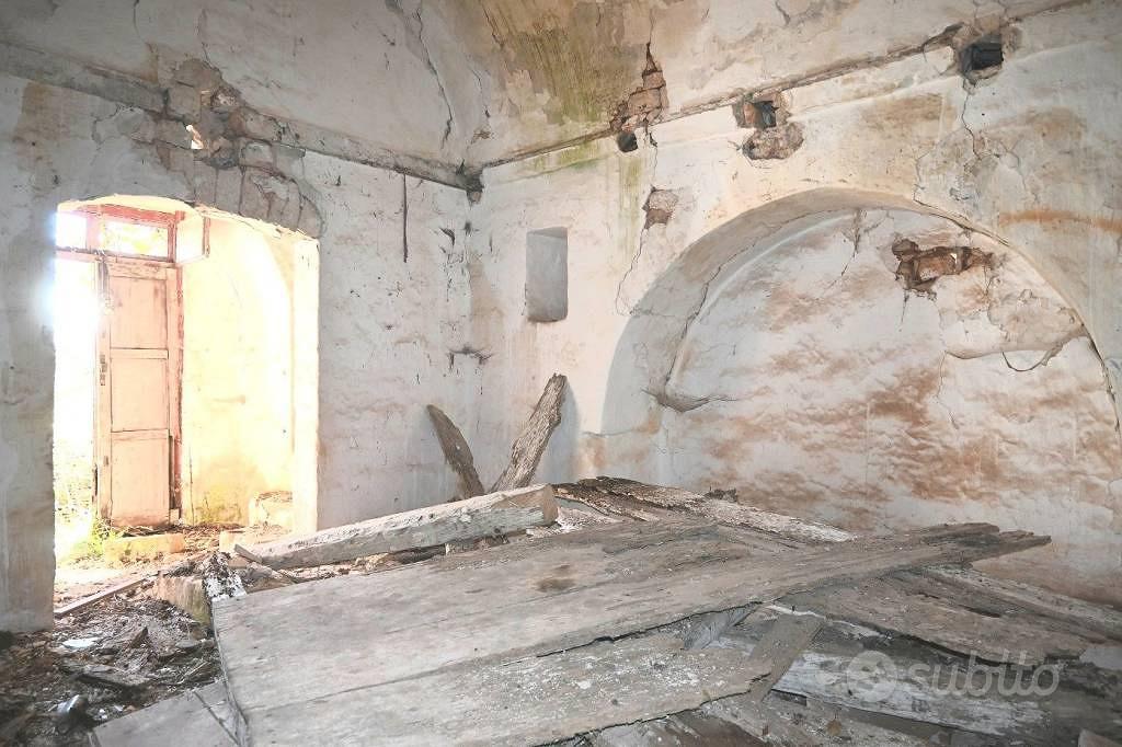 Rustico / Casale di 190 m² con 3 locali a Alberobe - Vista 5