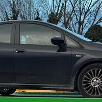 Grande punto fiat ricambi\carrozzeria