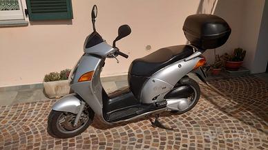 scooter honda 150 