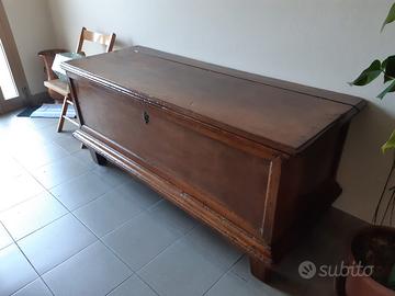 Cassapanca in legno massello
