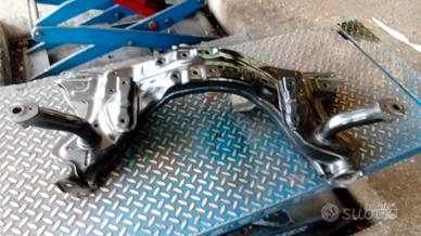 SLITTA SOSTEGNO MOTORE Daihatsu cuore ANNO 2004