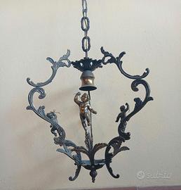 Lampadario Vintage con putti.