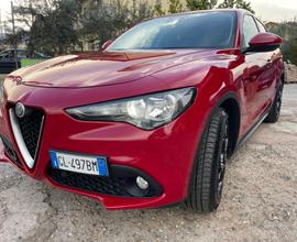 Alfa Romeo Stelvio 2.2 Turbodiesel 160 CV AT8 RWD 