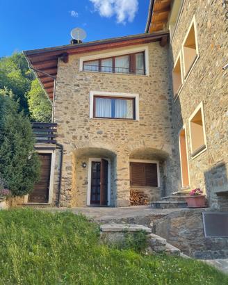 Casa indipendente ristrutturata a Teglio (SO)