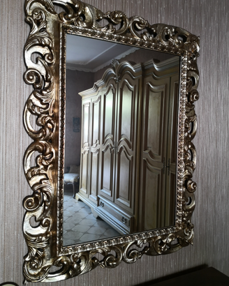 Elegante e pregiata specchiera veneziana di lusso