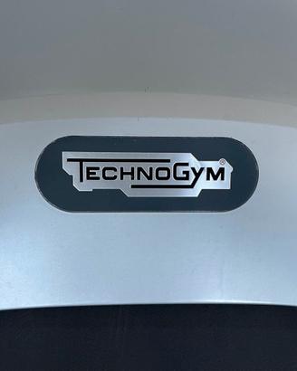 8 TAPIS ROULANT TECHNOGYM