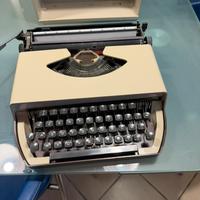 Macchina da scrivere