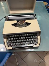 Macchina da scrivere