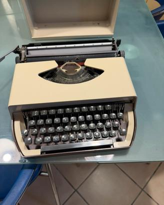 Macchina da scrivere
