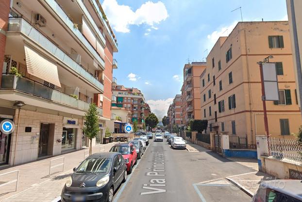 Ciampino bilocale con posto auto