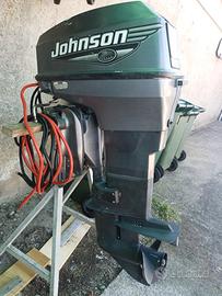 Johnson 737 bombardier 40 CV 2 tempi del 2002