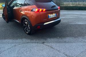 Peugeot e-2008 elettrica unico proprietario