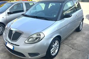 Lancia Ypsilon 1.3 MJT 90 CV Platino
