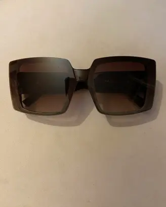Occhiali balenciaga da donna usati