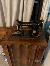 Macchina da cucire singer con mobiletto