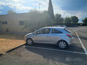OPEL CORSA BENZ / GPL