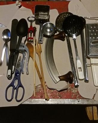 Accessori CUCINA usati e patumiera nuova
