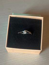 Anello solitario