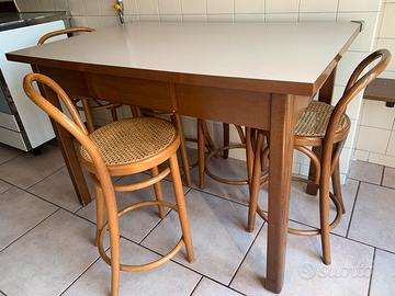 Sgabelli in legno e paglia di Vienna