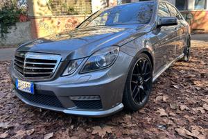 Mercedes E AMG 525 cv motore 6300cc anno 2009
