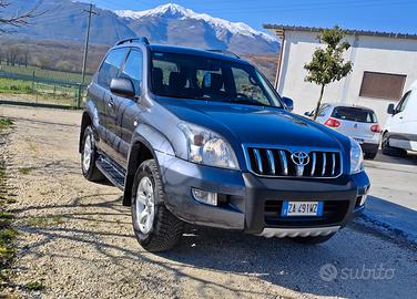 Toyota  Land Cruiser