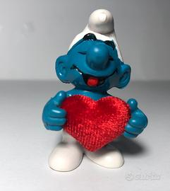 Puffo schleich innamorato