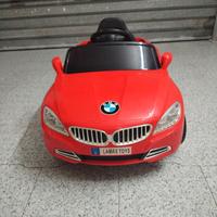 Macchina con telecomando per bambini  a batteria 