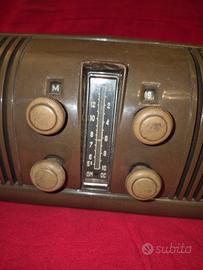 AUTORADIO AUTOVOX CON RARO BOLLETTINO E BROSCHURE.