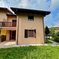 Elegante villetta a schiera con vista mozzafiat...