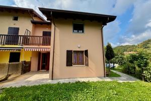 Elegante villetta a schiera con vista mozzafiat...