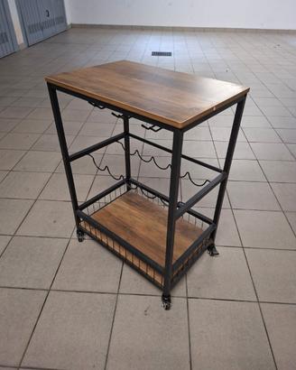 Carrello da cucina con portabottiglie