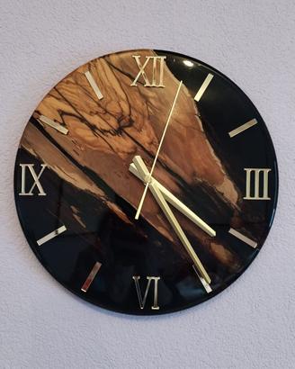 Orologio in resina e ulivo