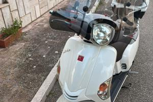 Scooter kymko