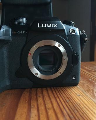 Lumix GH5 solo corpo macchina