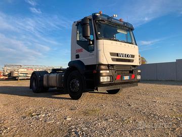 Iveco Stralis cabina corta