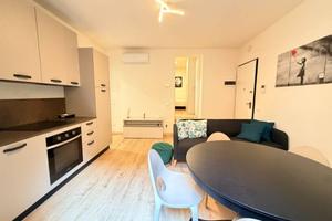 Appartamento di 133 m² con più di 5 locali a Moden