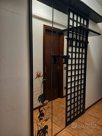 Mobile specchio con appendiabiti