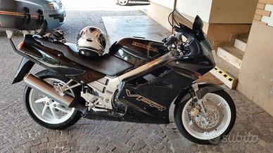 Honda VFR 750