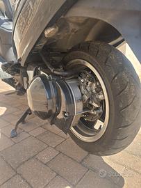 Ricambi burgman an400