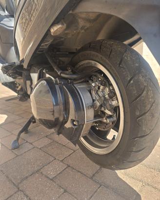 Ricambi burgman an400