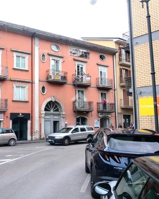 NEGOZIO A ATRIPALDA