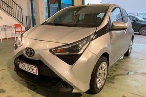 Toyota Aygo 5 Porte Aygo 5p 1.0 x-play 72cv Km 21.