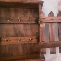 Casetta legno per chiavi ,quadro,oggetti in rame