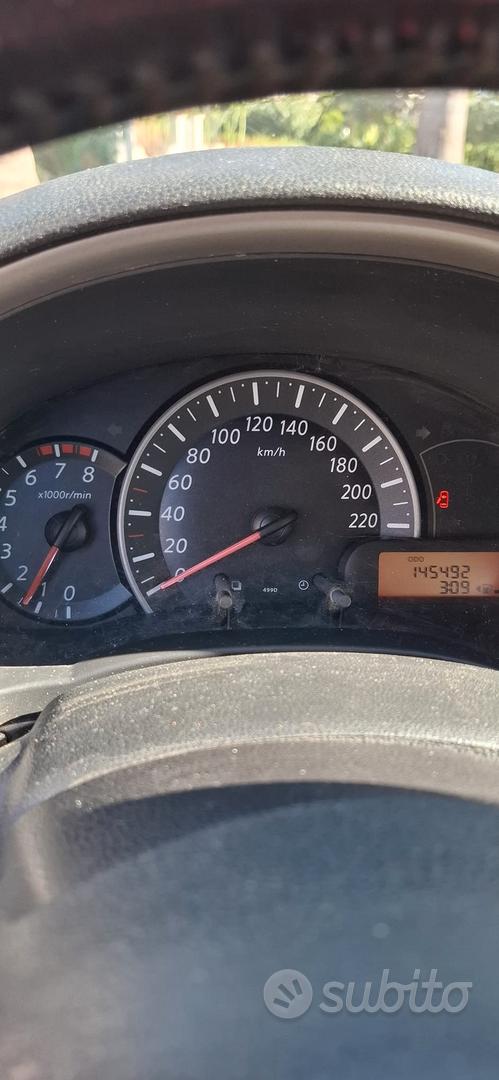 Nissan Micra 2012 photo 3