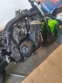 z750 anni 2005 intera o per ricambi