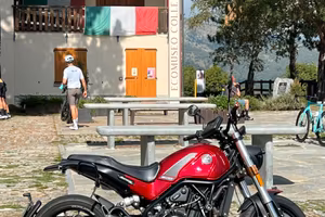 Benelli Leoncino 500