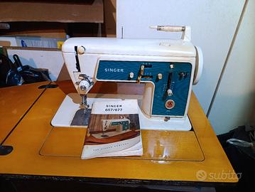 Macchina da cucire vintage Singer 657G