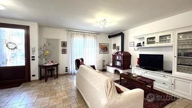 PORZIONE DI TRIFAMILIARE A PREGANZIOL