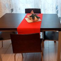 Tavolo Calligaris in wengé con gambe color acciaio