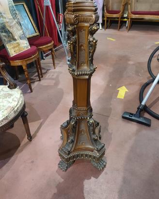 Colonna portavaso in legno e fregi in ottone